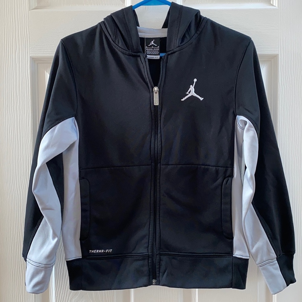 Jordan Therma-Fit Black & Gray Jacket Boys Size M